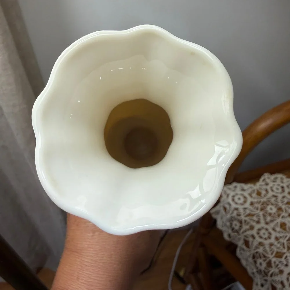 Donegal Parian China Claddagh Ring Bud Vase Ireland Millennium 2000 Ivory 8in